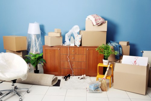 Local man and van vehicle for Thamesmead house and flat moves